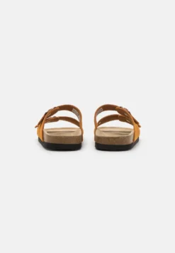 Pier One Leather Unisex - Pantuflas - Cognac -Pier One 0dd1a76e538742df9b858a41c2314d11 scaled