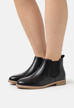 Pier One Leather - Botines Bajos - Black