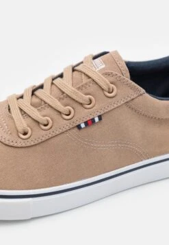 Pier One Unisex - Zapatillas - Brown 11 Pier One Unisex - Zapatillas - Brown -Pier One 3d8d930a9d594a348d328f3c83bbc354