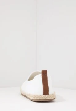 Pier One Rena Espadrille Unisex - Alpargatas - White -Pier One 4f1c7dae0cbb47efaca02a71fb79d125