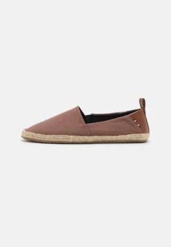 Pier One Unisex - Alpargatas - Brown