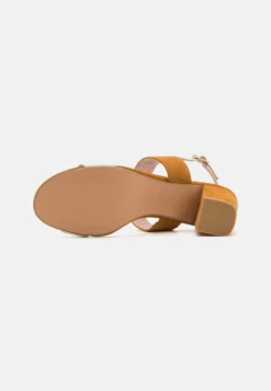 Pier One Leather- Sandalias - White/Cognac -Pier One cdd8b57c5133477f8fbebb682a16a8de scaled