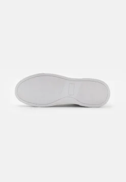 Pier One Unisex - Zapatillas - White 10 Pier One Unisex - Zapatillas - White -Pier One e2a5a64afecd4f079860774a1a970a80 scaled
